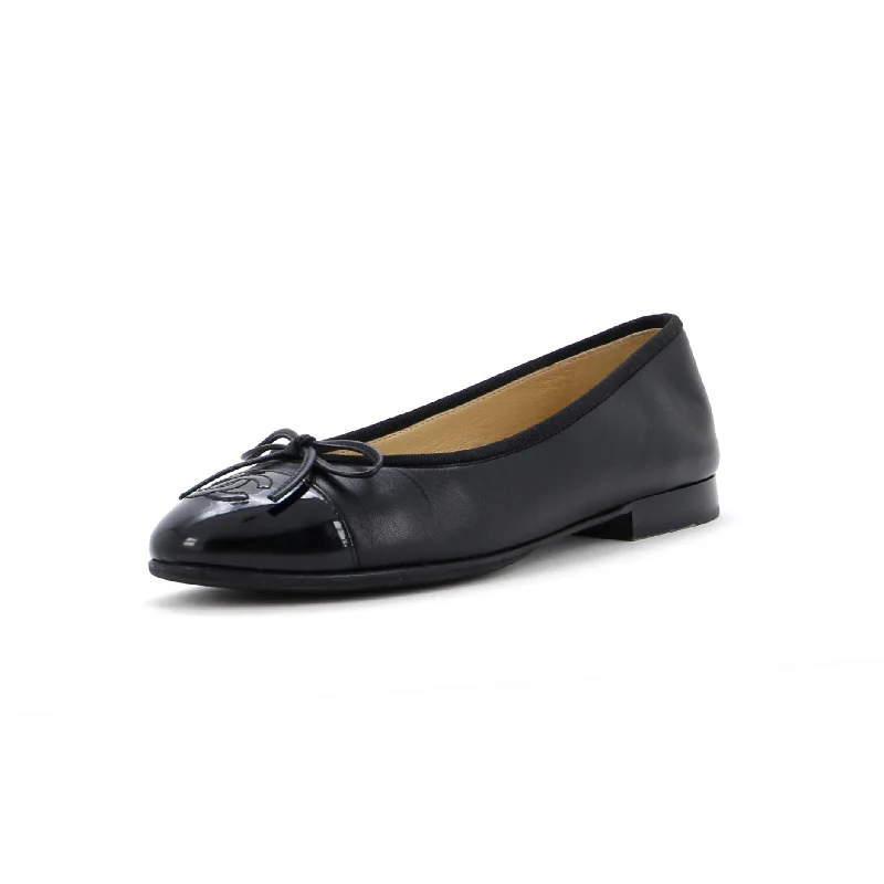 Women's CC Cap Toe Bow Ballerina Flats Leather and Patent